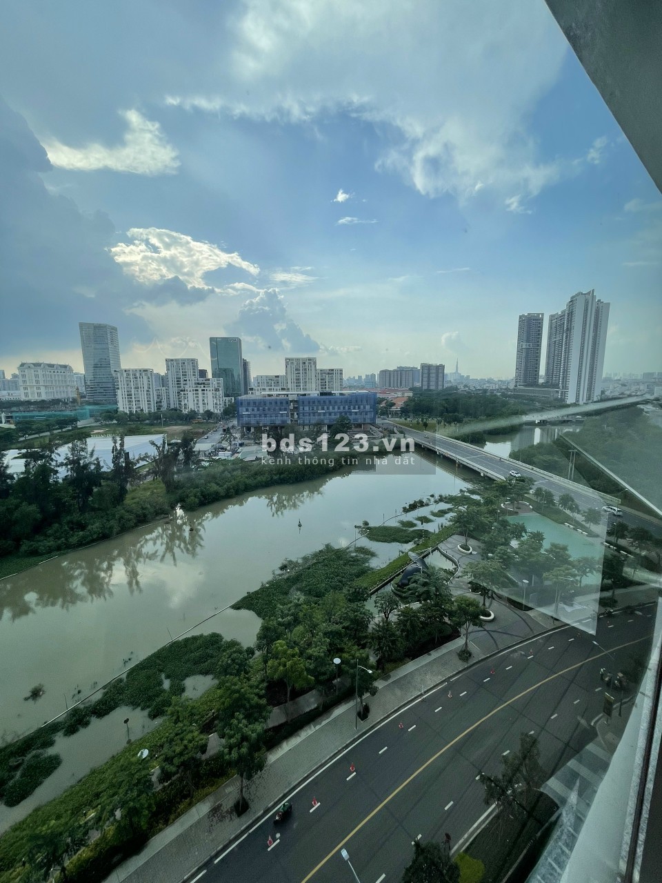 Cho thuê căn hộ 3 phòng ngủ dt 125m2, Midtown The Peak với đày đủ nội thất chuẩn Châu Âu