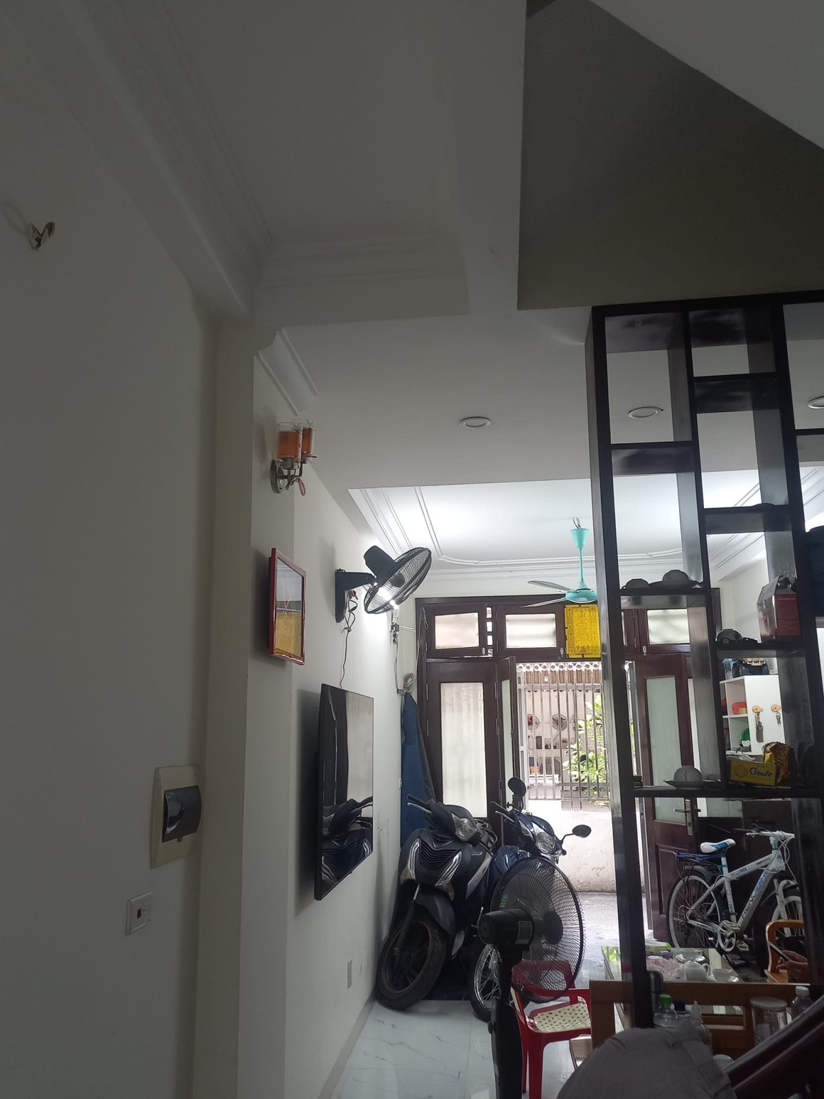 Bán nhà Mỹ Đình nhỉnh 4 tỷ, ô tô đỗ cửa kinh doanh tốt, 4 tầng kiên cố, sổ sẵn