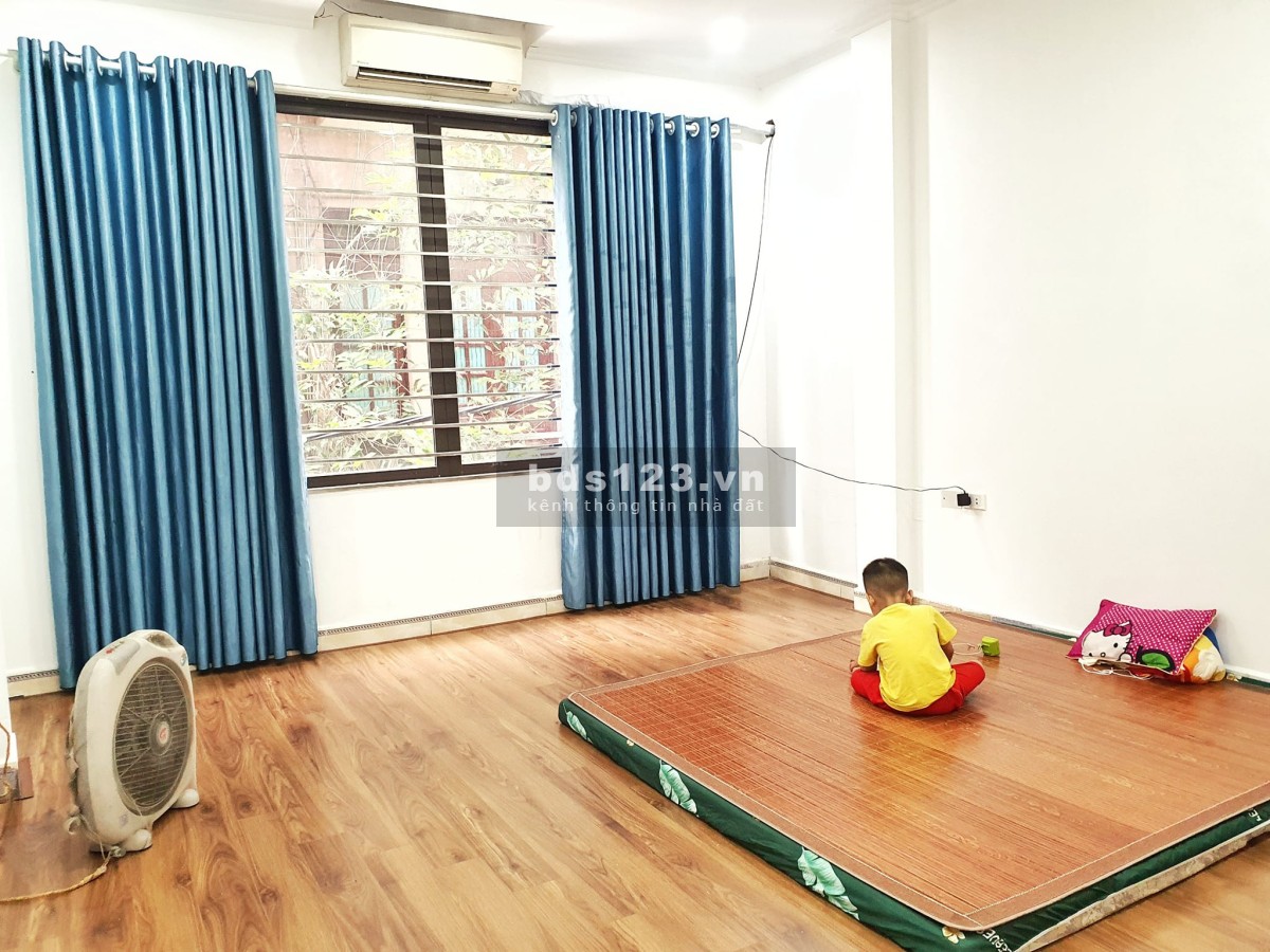 Bán nhà phố Nguyễn Khuyến HĐ 33m 5 tầng MT 4m giá 5.6 tỷ, nhà phân lô ô tô tránh tiện ích bạt ngàn