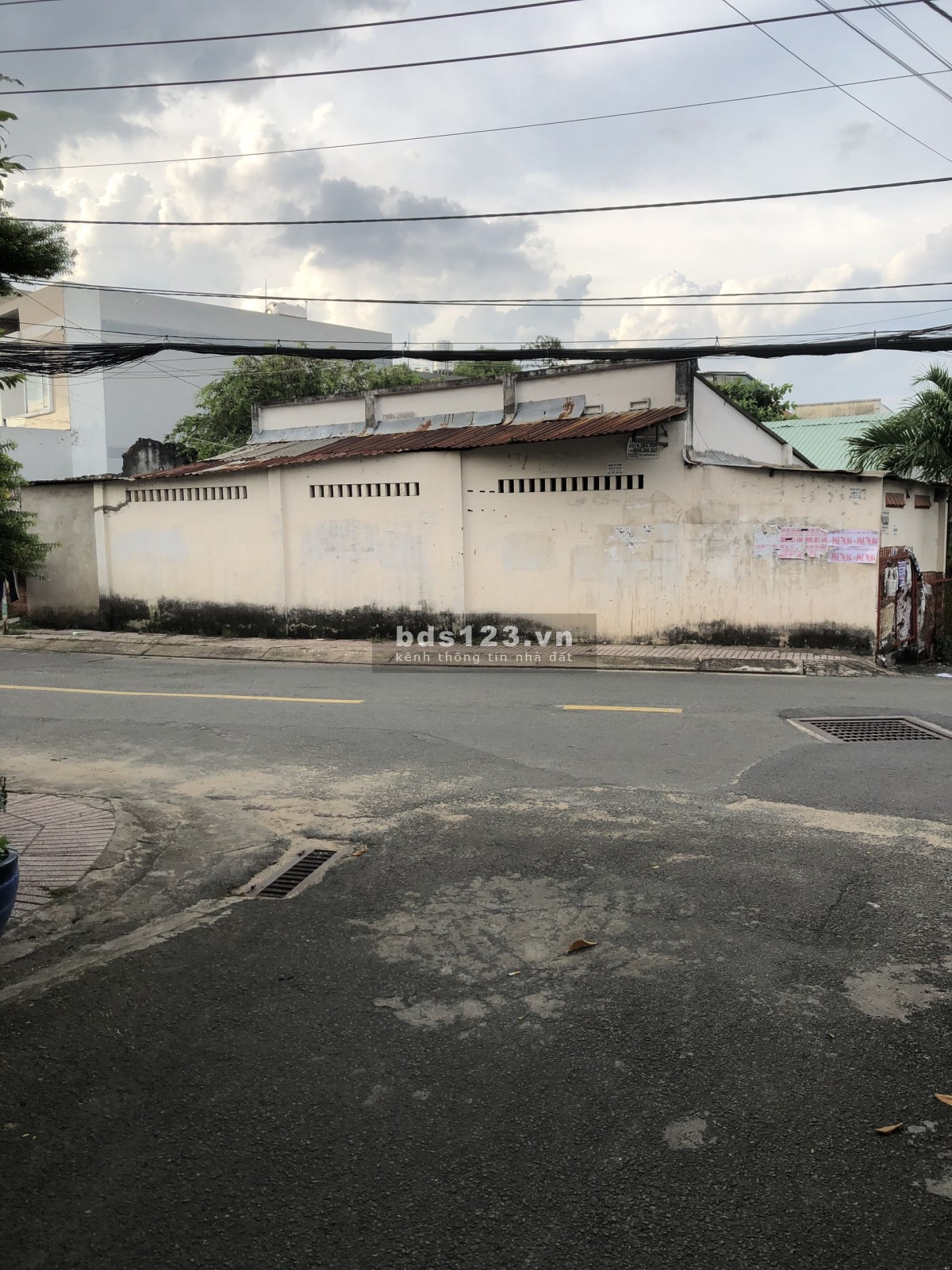 Bán dãy trọ 8 phòng song hành đường Man Thiện Quận 9, thu nhập 240 triệu
