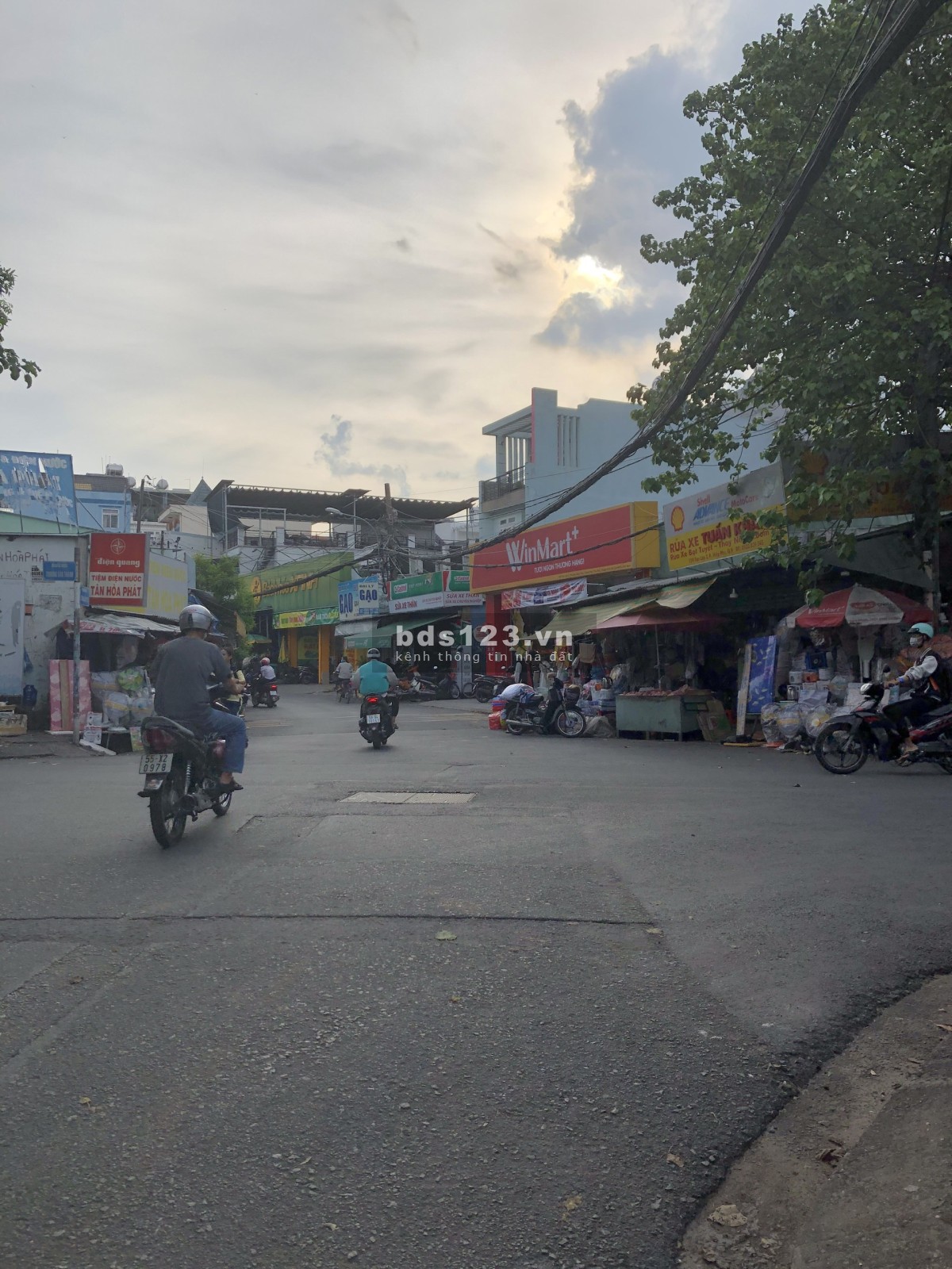 Bán dãy trọ 8 phòng song hành đường Man Thiện Quận 9, thu nhập 240 triệu
