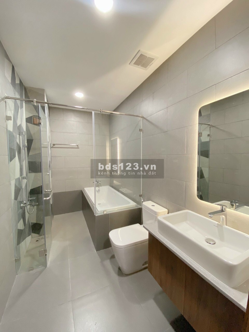 Cho thuê 3 phòng ngủ nội thất cơ bản chỉ 21tr Lakeview Q2