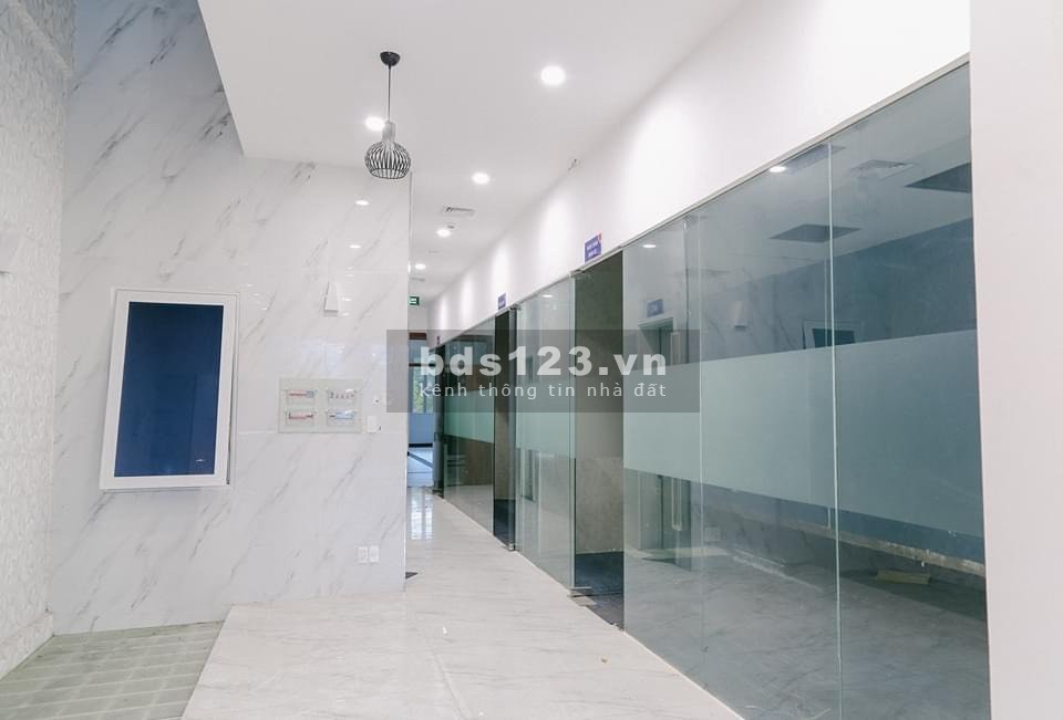 Bán Shophouse Lakeview mặt đường Nguyễn Cơ Thạch 576m2 giá 125 tỷ