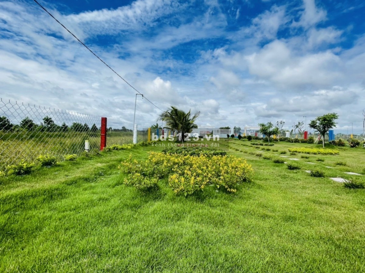 Đất vườn Thổ Cư - Phú Mỹ Hưng - Củ Chi , Giá 3,5tr/m2, VIew đẹp gần khu dân cư.
