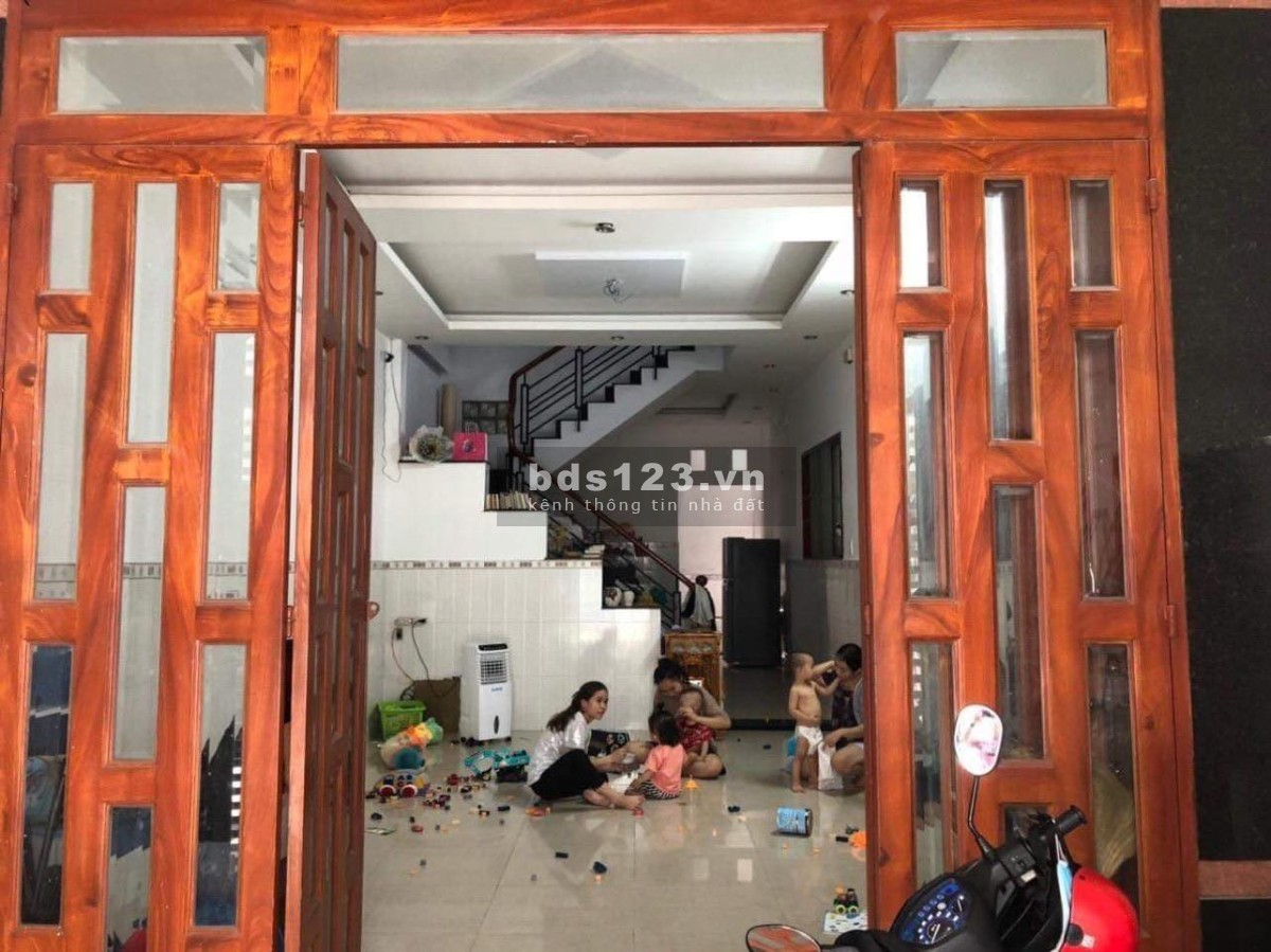 Bán nhà Tân Phú hẻm xe hơi diện tích sử dụng 4.5x16, 69m2 chỉ 7.45 tỷ