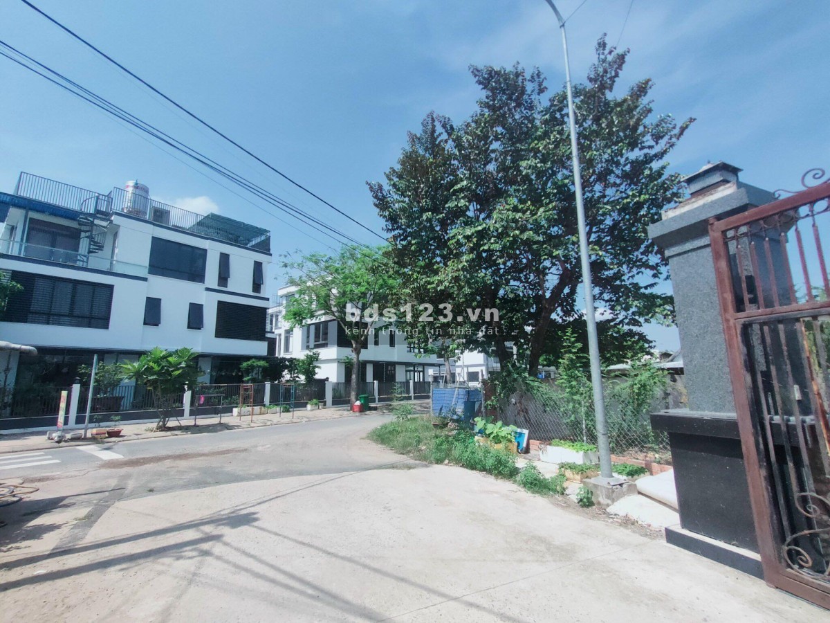 Bán đất diện tích 1061m2 khu đô thị an ninh về xây biệt thự giá 46 tỷ