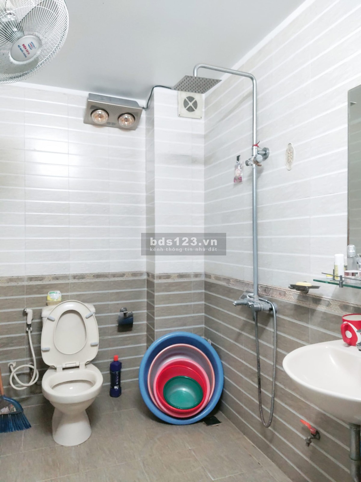 Bán nhà phố Đại Từ (Gần đường Giải Phóng) DT: 65m2 x 4T, giá 6.5 tỷ, ô tô gần cửa