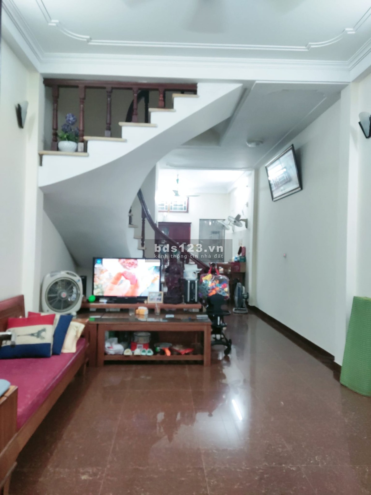 Bán nhà phố Đại Từ (Gần đường Giải Phóng) DT: 65m2 x 4T, giá 6.5 tỷ, ô tô gần cửa