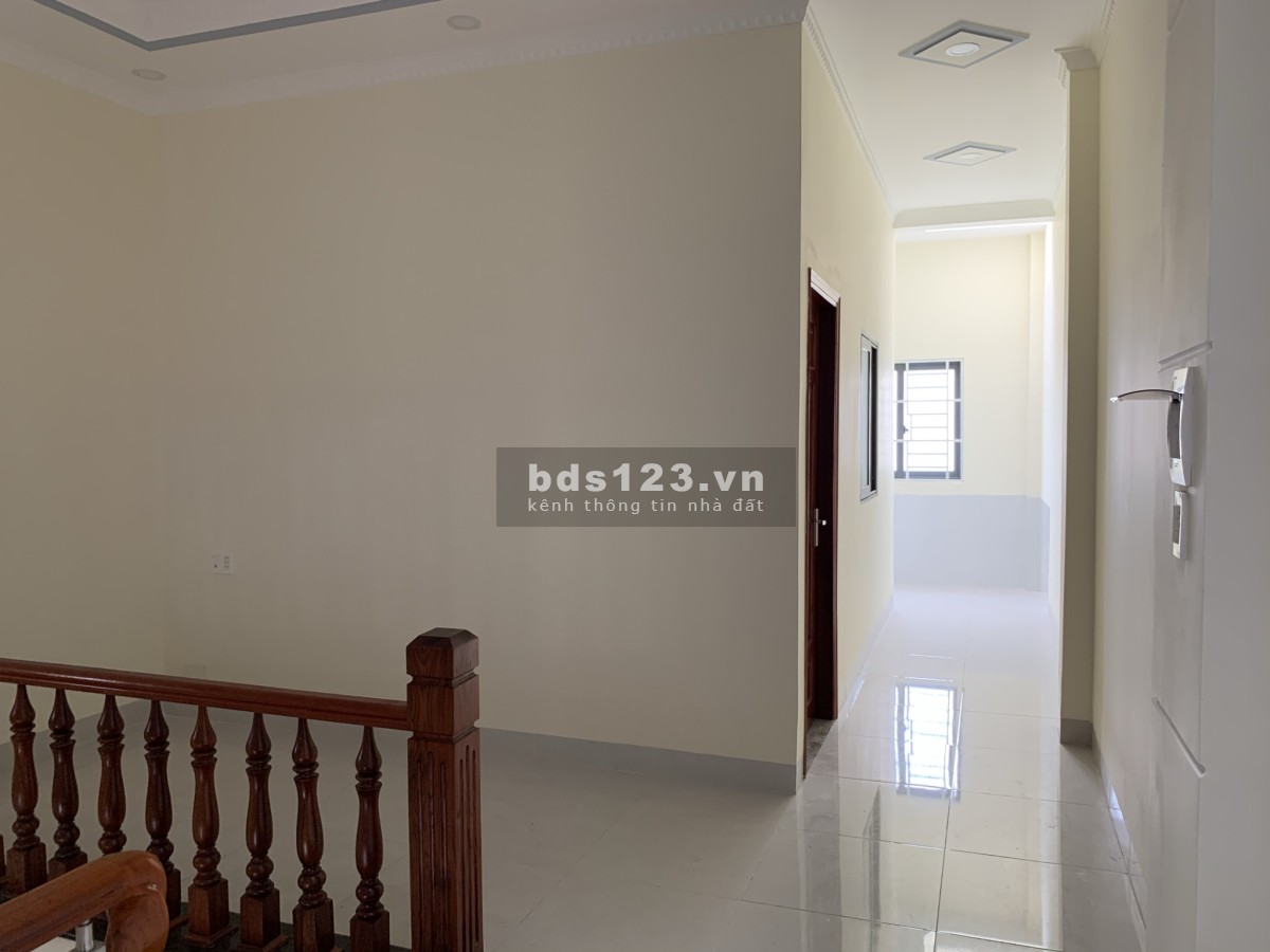 Bán nhà thành phố Dĩ An Bình Dương liên hệ 0909862871