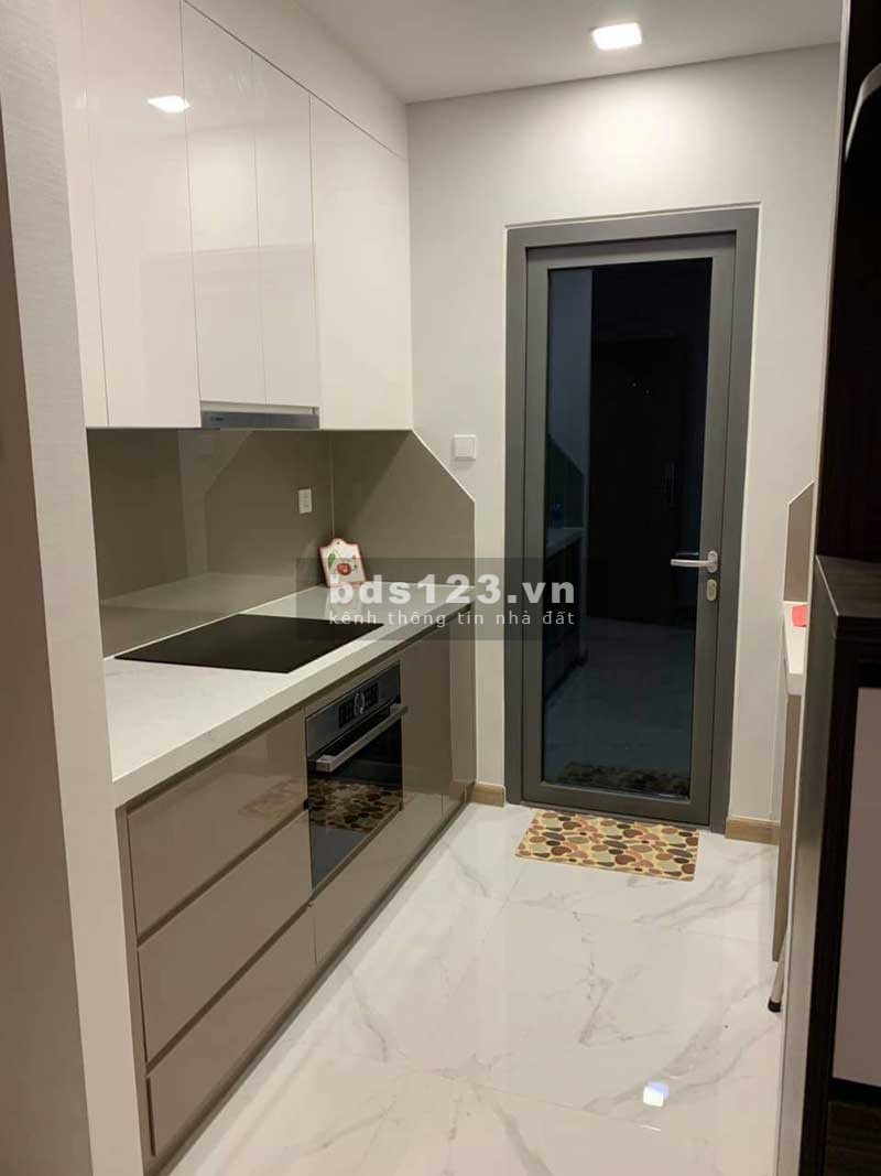 Cho thuê căn hộ cao cấp tại Landmark 81 loại 2PN Full NT, tầng cao vew sông xịn xò.