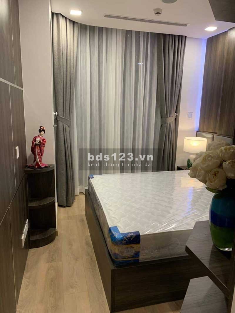 Cho thuê căn hộ cao cấp tại Landmark 81 loại 2PN Full NT, tầng cao vew sông xịn xò.