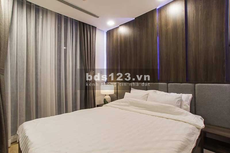 Cho thuê căn hộ cao cấp tại Landmark 81 loại 2PN Full NT, tầng cao vew sông xịn xò.