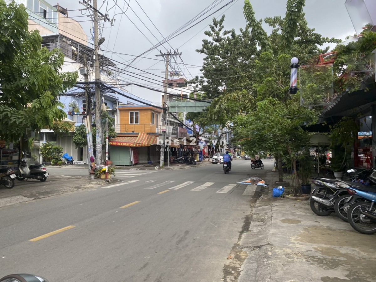 Cho thuê nhà mặt tiền kinh doanh đường số 8 (ngay chợ Tân quy) Phường Tân Quy, Quận 7