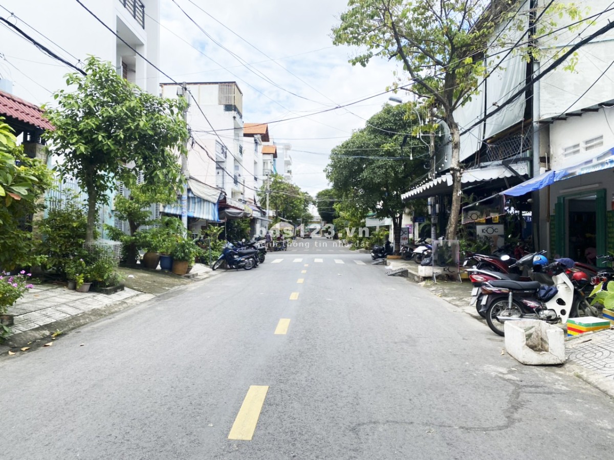 Cho thuê nhà mặt tiền kinh doanh đường số 8 (ngay chợ Tân quy) Phường Tân Quy, Quận 7