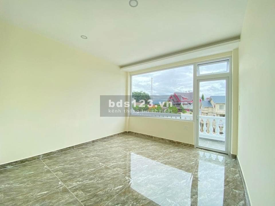 Bán biệt thự mới xây tại Đà Lạt, giá thương lượng, khu dân cư