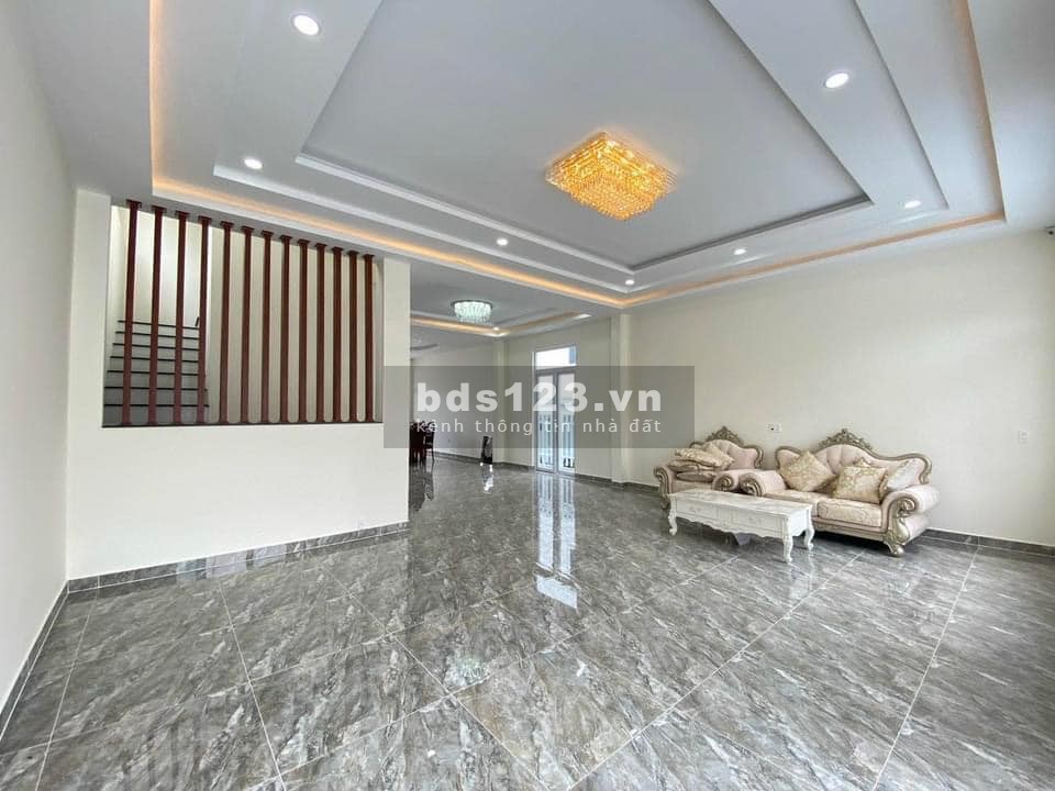 Bán biệt thự mới xây tại Đà Lạt, giá thương lượng, khu dân cư