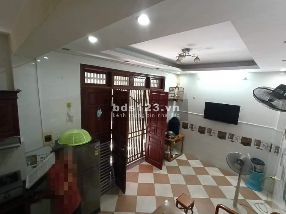 Bán nhà đường Tân Mai, quận Hoàng Mai DT 32m² x 5 tầng nhỉnh giá 2 tỷ đồng
