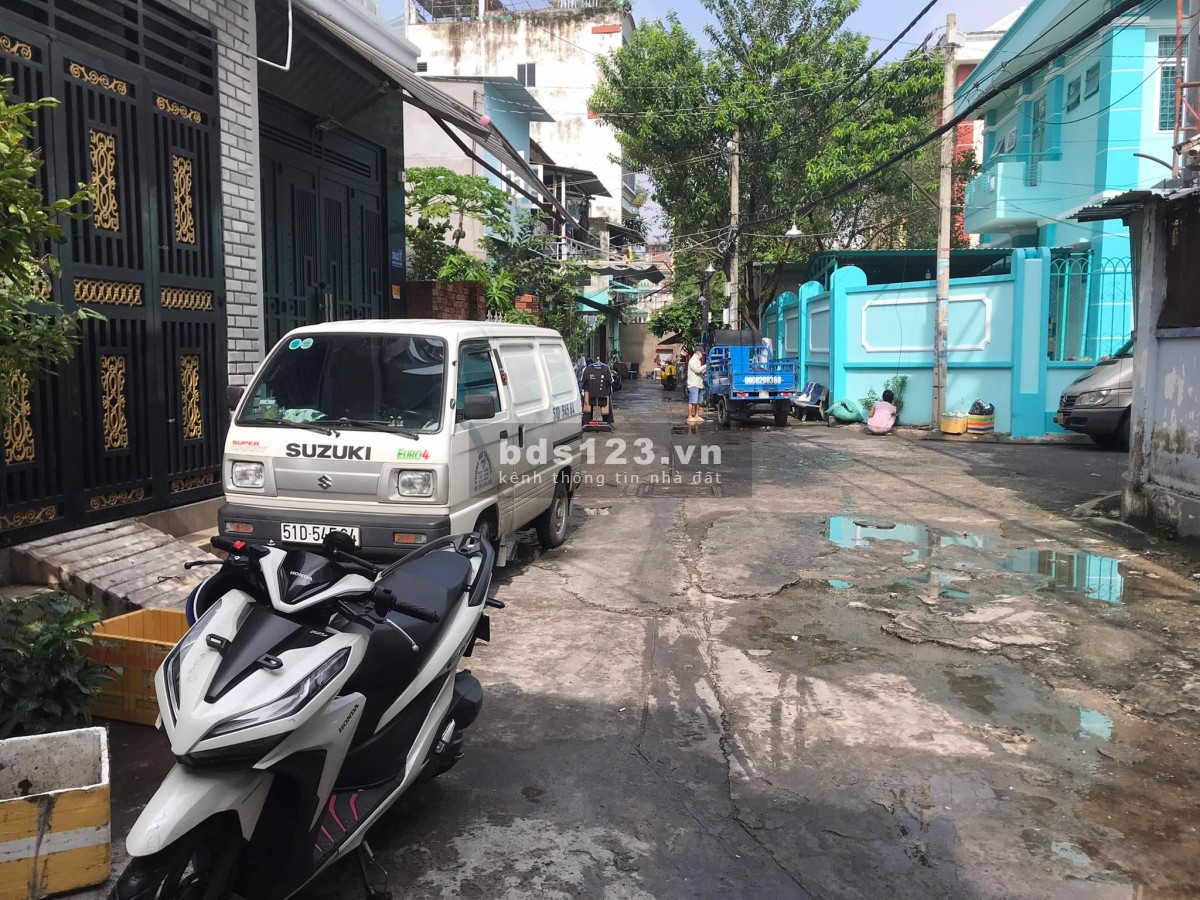 Nhà ngộp BANK giảm ngay 600 triệu tại đường Huỳnh Thiện Lộc, Tân Phú DT 85m² HXT 9m giá chỉ 8,999 tỷ