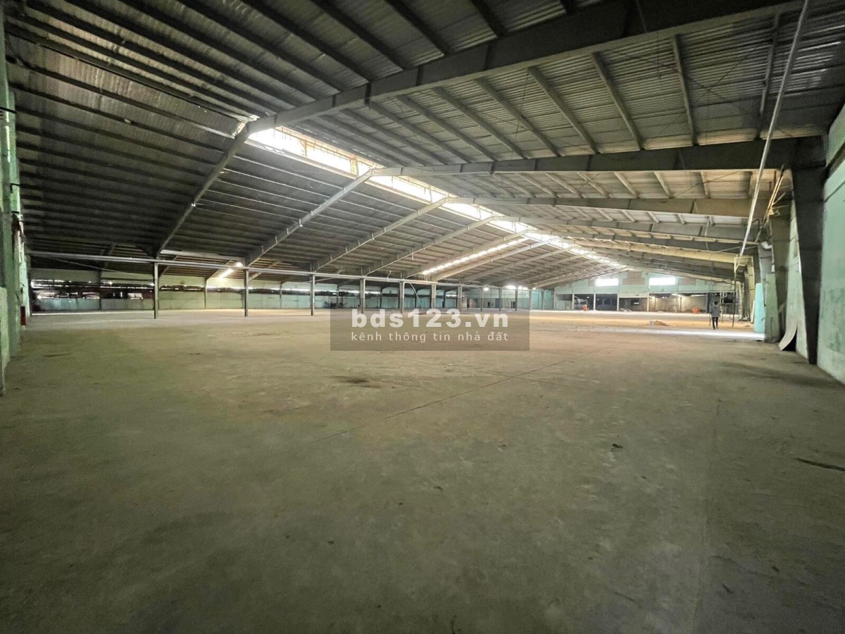 Cho thuê kho xưởng 8000m2 gần KCN Tân Bình, quận Tân Phú