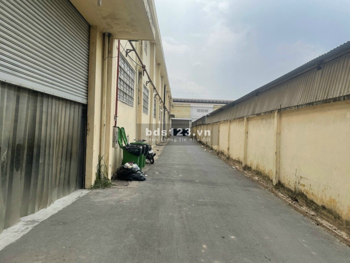 Cho thuê kho xưởng 4000m2 đường Mã Lò, Bình Hưng Hoà A, Quận Bình Tân.