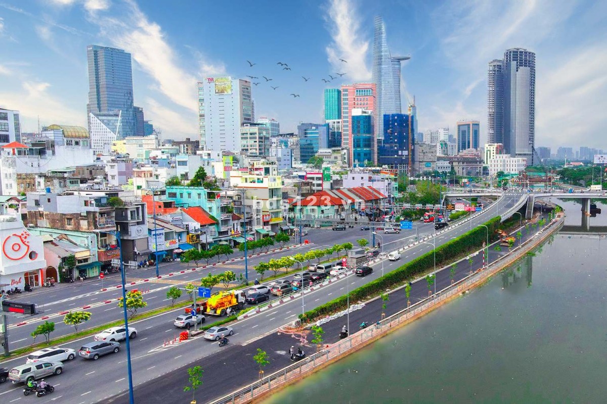 Cho thuê nhà mặt tiền Song Hành, Quận 2 22x20m, 450m2, 4T. Giá 400 triệu LH Quân 0911989098
