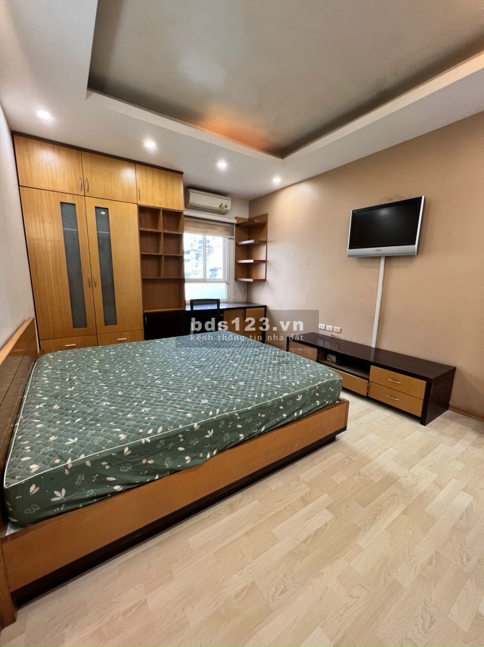 Chủ nhà cần bán căn hộ 96m2 chung cư CTM 299 mặt đường Cầu Giấy, Hà Nội