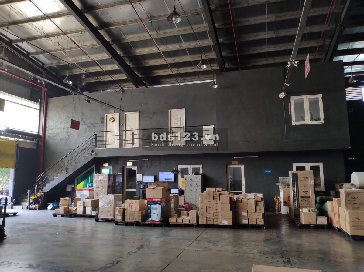 Giá rẻ! Cho thuê 3000m2 kho xưởng đường quốc lộ 1K, Linh Xuân, Thủ Đức