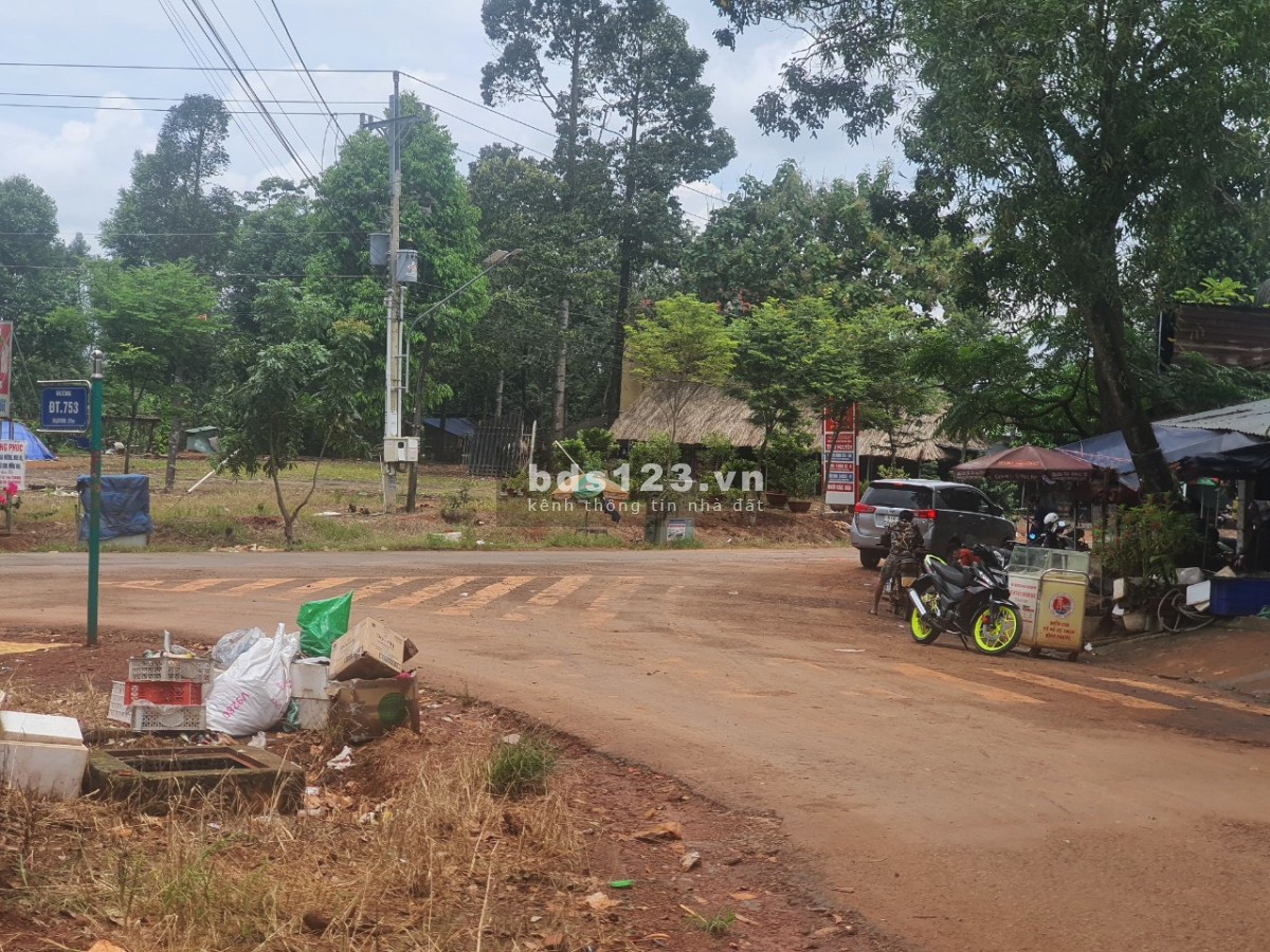 Bán đất thổ cư giá F0 cho nhà đầu tư mặt tiền nhựa 19m dân cư mua bán đông đúc