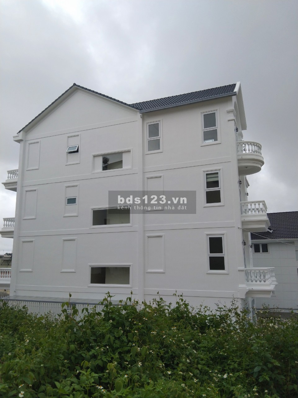 Bán biệt thự mới xây tại Đà Lạt, giá thương lượng, khu dân cư