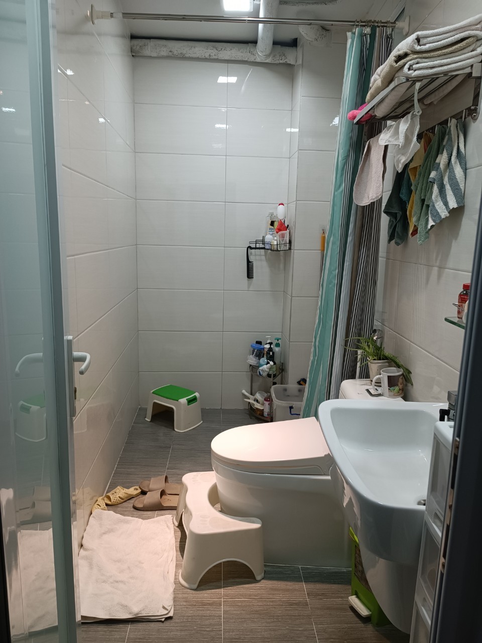 Bán nhà riêng phường Tứ Liên Tây Hồ DT 41m² x 3 tầng, MT 4m ô tô lùi cửa giá 2,2 tỷ đồng