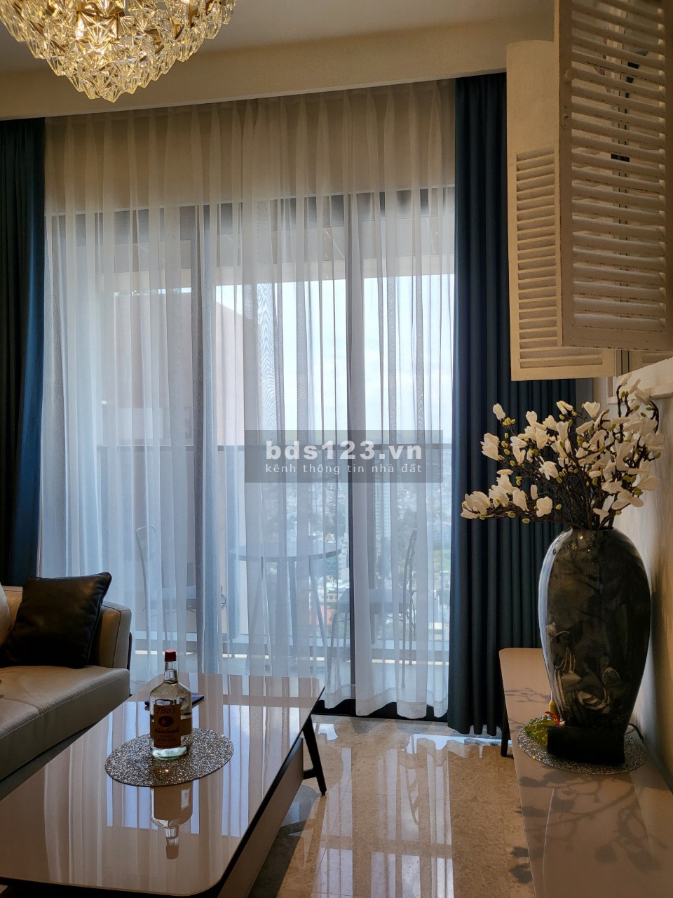 Cần bán căn Penhouse 2 phòng ngủ, đủ nội thất, vào ở ngay giá rẻ bao thị trường.