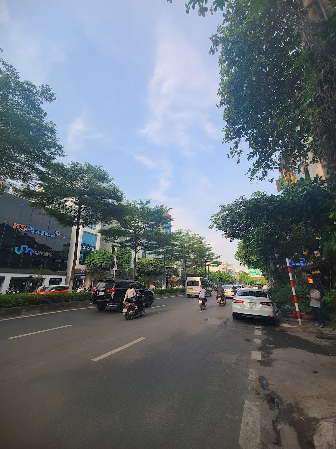 Hiếm mặt phố quyền lực Phố Huế, Hàng Bài, 250m2, 8 tầng, mt 8m, 225 tỷ, Kinh doanh