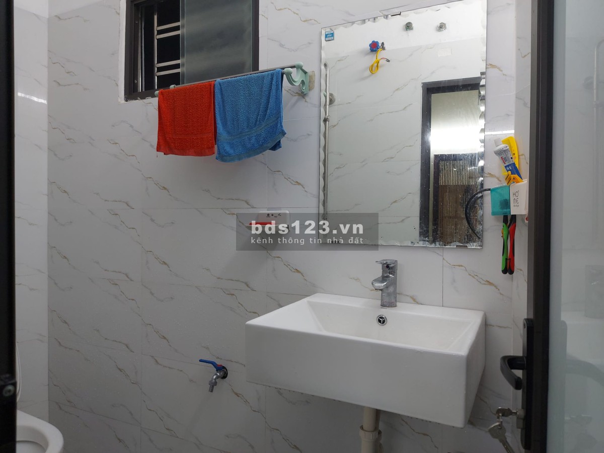 Bán gấp nhà Trương Định, dưới 5 tỷ, mặt ngõ ô tô kinh doanh, giá tốt