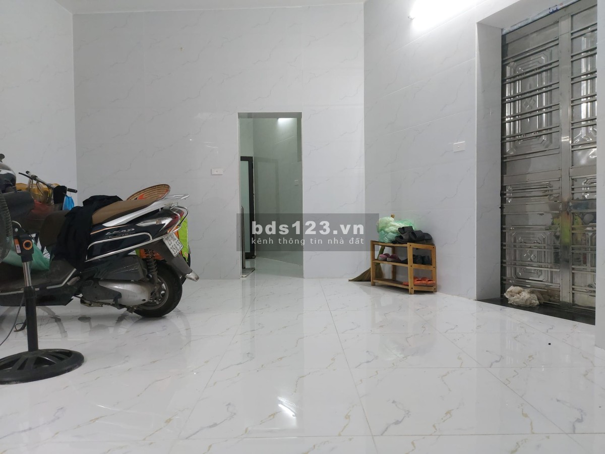 Bán gấp nhà Trương Định, dưới 5 tỷ, mặt ngõ ô tô kinh doanh, giá tốt