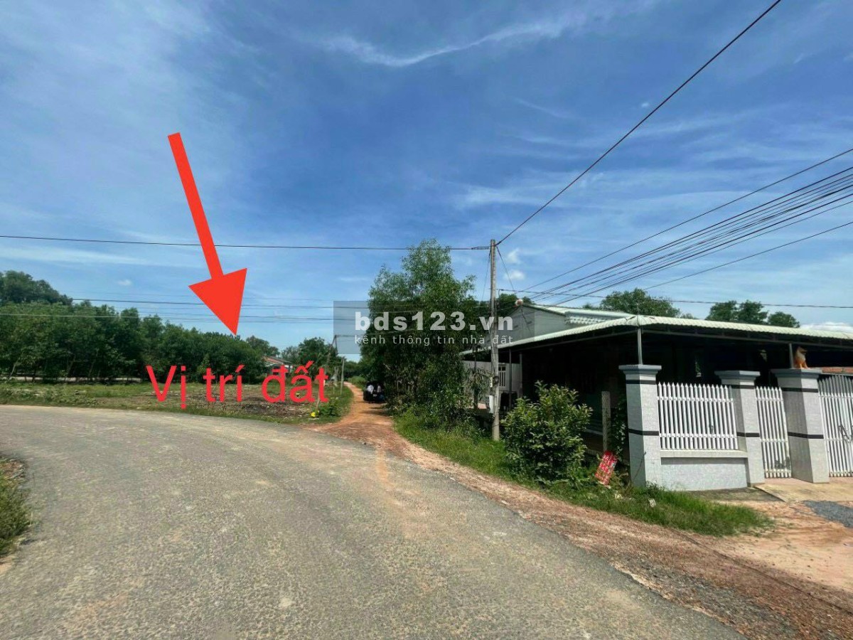 Cần tiền xây nhà bán gấp lô đất sổ hồng riêng dt 197m2 có thổ cư 100m