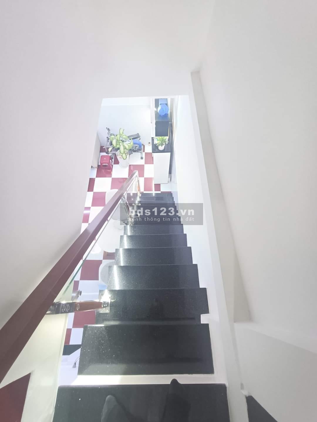 Ngang 7m Phan Đình Phùng sát đường chính giá 6.1 tỷ thương lượng