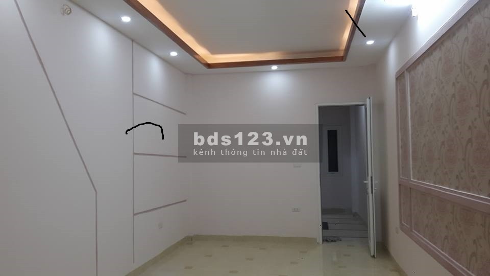 Bán nhà Định Công giá rẻ, khu kinh doanh, gara ô tô, hơn 60 triệu/m², có sổ đỏ