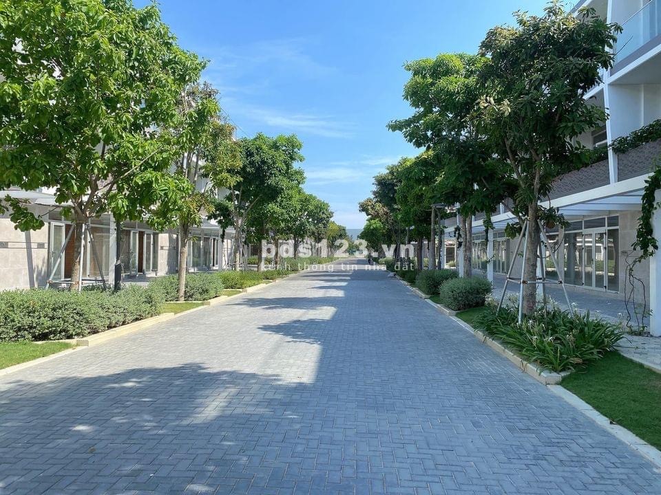 Sở hữu nhà phố biển một bước chân nghìn tiện ích tại Thanh Long bay
