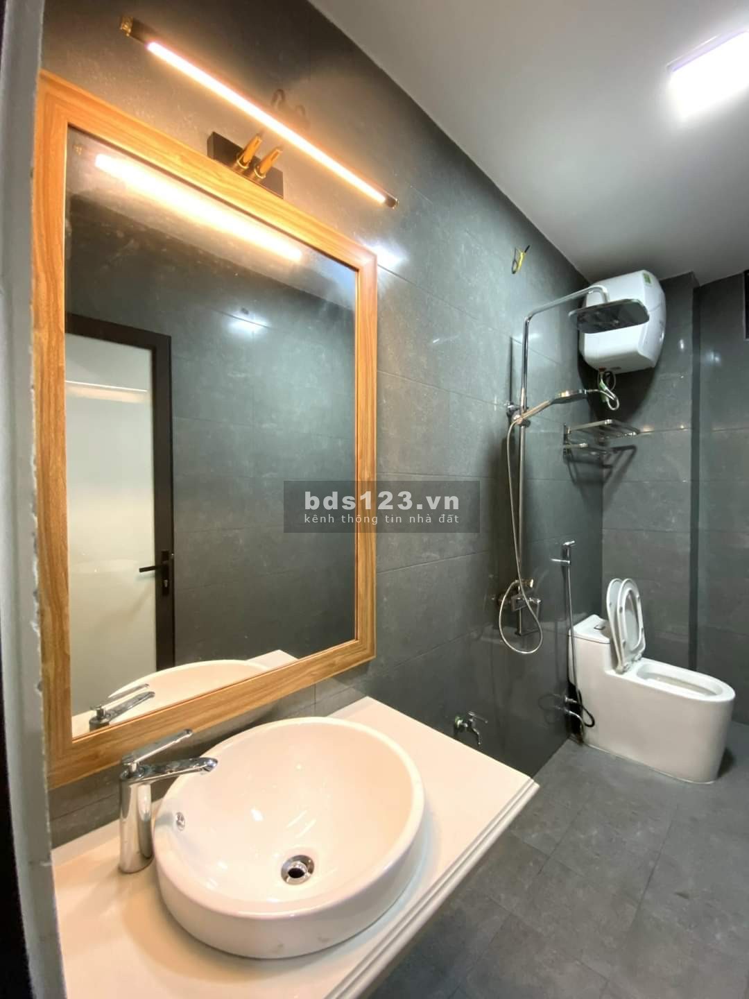 Bán Nhà Phân Lô Ô Tô Đỗ Cửa Phố Hoàng Văn Thái. 7 Tầng Thang Máy. Vừa Ở Vừa Cho Thuê. Nhỉnh 9 tỷ.