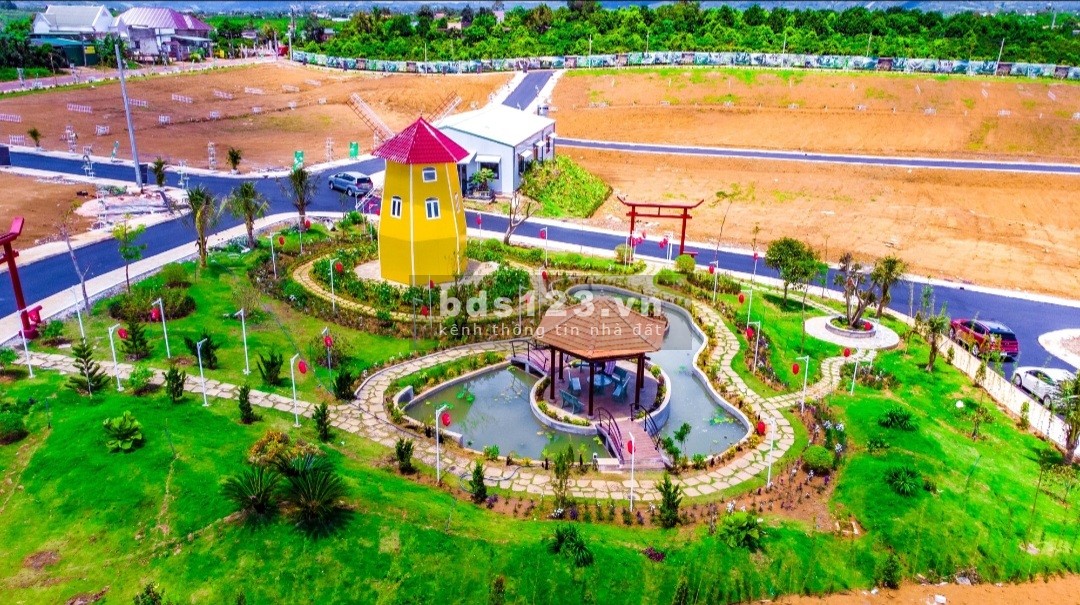 225m2 680tr sát trường, chợ Lộc An, mặt tiền đường lớn, sổ sẵn