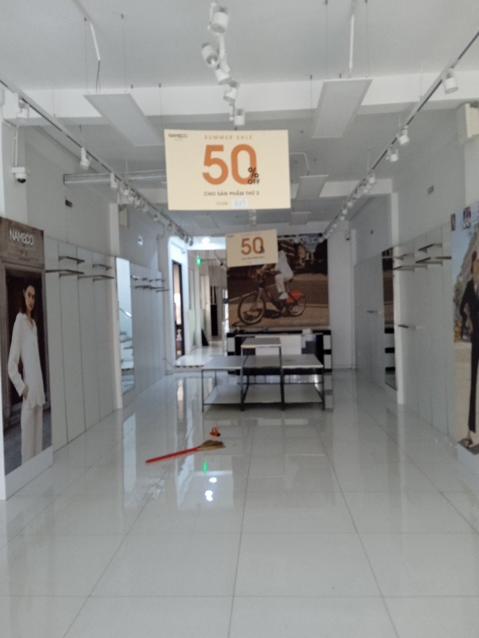 Nhà MẶT TIỀN Trần Quang Khải, trệt + 2 lầu Chỉ 125 triệu/tháng