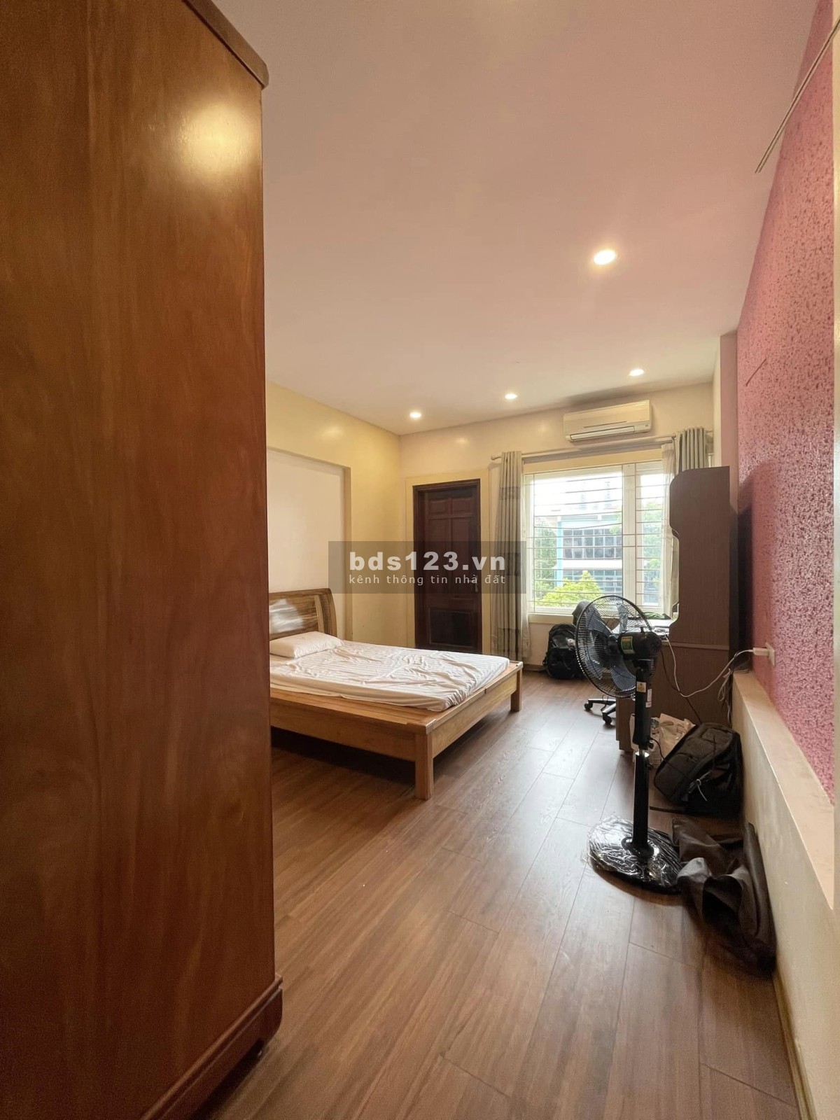 Bán nhà Nguyễn Văn Huyên giá 11.9 tỷ, 6 tầng 56m2, mặt tiền 4m, 2 mặt thoáng, 10m ra phố