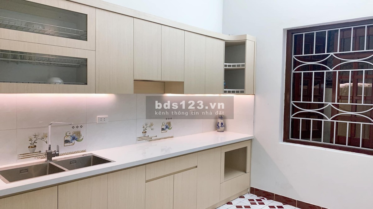 Bán nhà phố Lê Duẩn diện tích 52m2 x 4 tầng ngõ 3 gác giá nhỉnh 7 tỷ