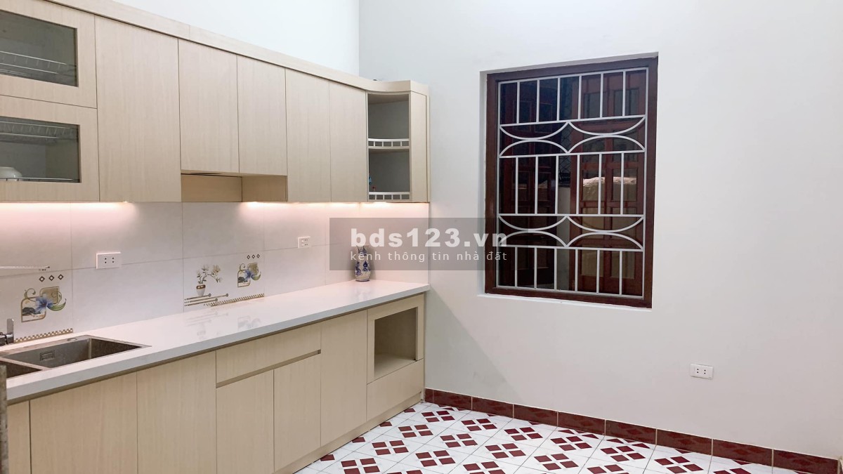 Bán nhà phố Lê Duẩn diện tích 52m2 x 4 tầng ngõ 3 gác giá nhỉnh 7 tỷ