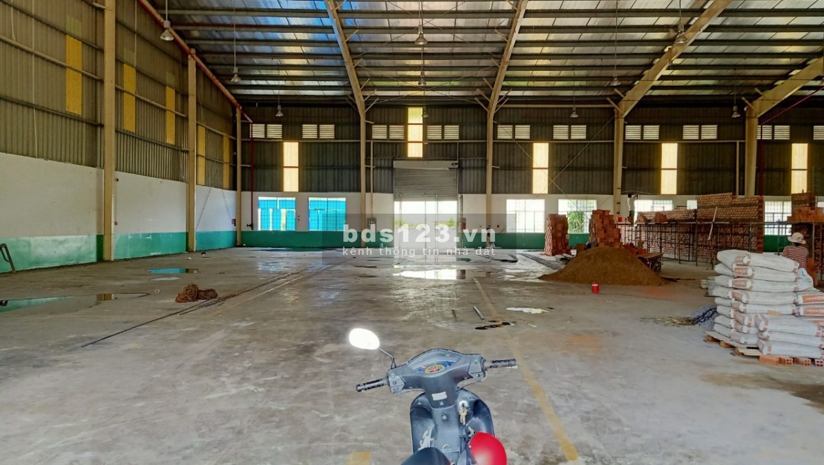Cần cho thuê gấp 1000m2 Kho KCN Long Hậu,Cần Giuộc Long An