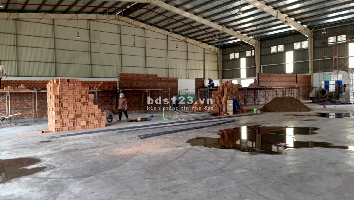 Cần cho thuê gấp 1000m2 Kho KCN Long Hậu,Cần Giuộc Long An