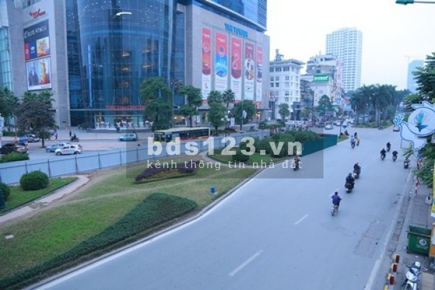 Cần bán nhà mặt tiền Nguyễn Chí Thanh phố Vip hiếm nhà bán dt 155m2, giá chỉ 50 tỷ