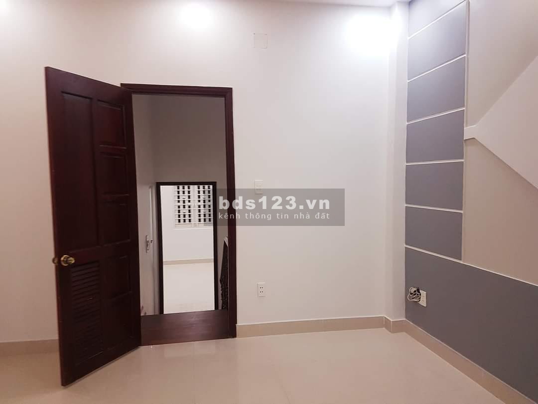 Bán nhà Quận 7, nhà 2tầng, HXH ra Huỳnh Tấn Phát, KP5-TT Nhà Bè, 72m2, 6tỷ(TL)