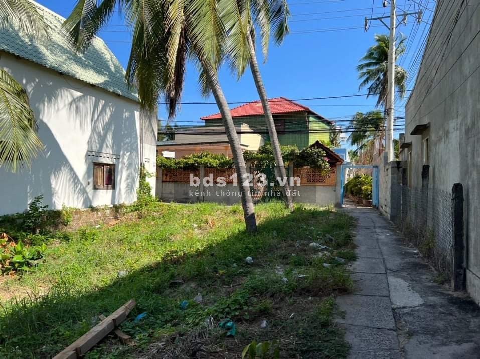 Lô mặt tiền Nguyễn Đình Chiểu - Mũi Né, Diện tích 229m² CLN thuận tiện kinh doanh bán