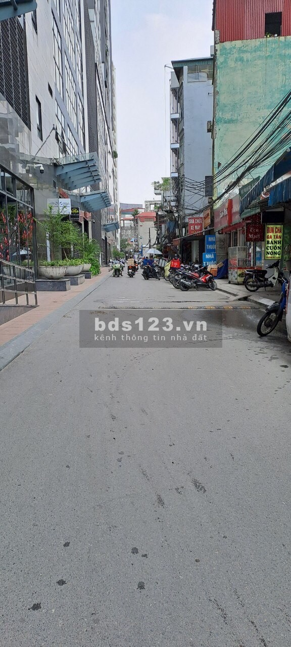 Chính chủ bán 41m2 đất sát chung cư The Golden Palm lh 0903209228
